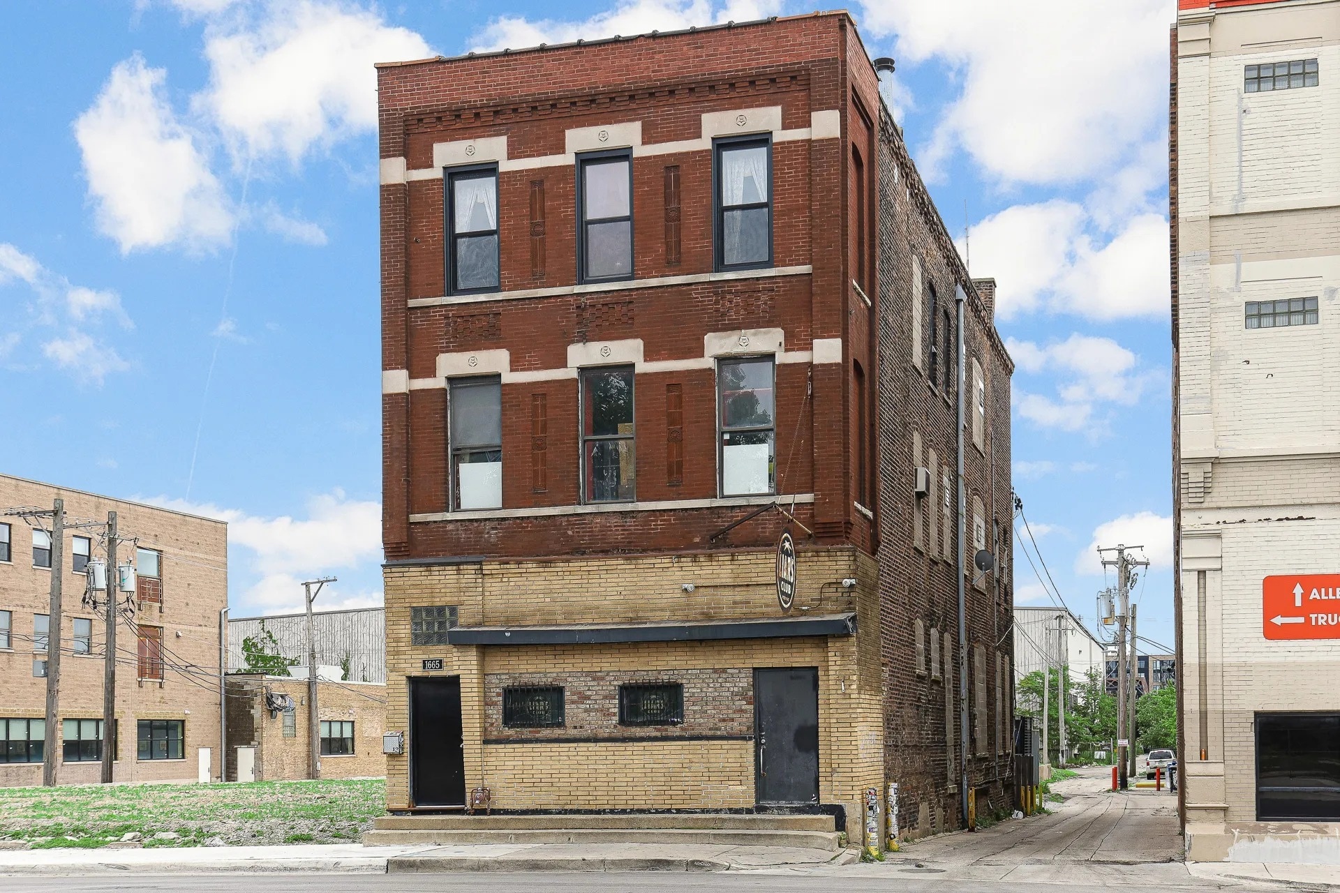 1665 W Fullerton Ave, Chicago, IL à vendre Photo principale- Image 1 de 27