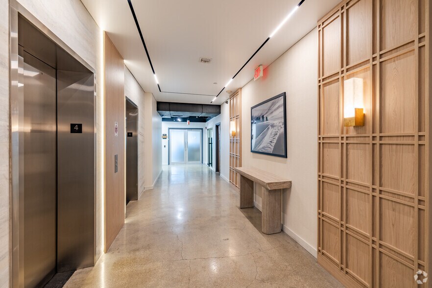 1680 Meridian Ave, Miami Beach, FL à louer - Photo intérieure - Image 3 de 24