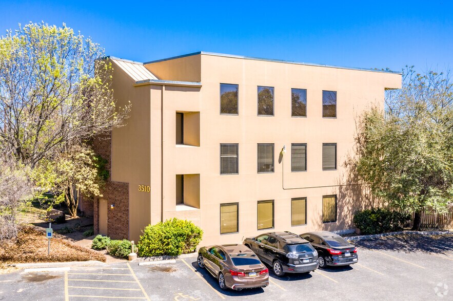3510 N St. Mary's, San Antonio, TX à louer - Photo principale - Image 1 de 5
