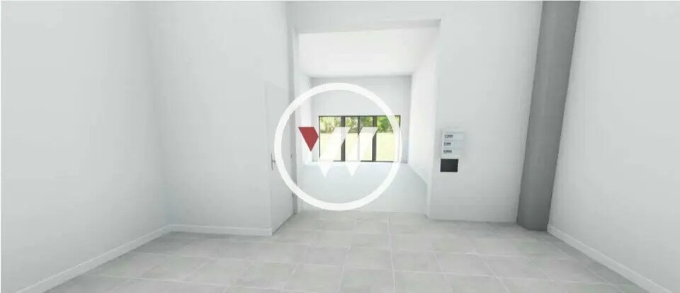 Retail in Gardanne for lease Interior Photo- Image 1 of 3