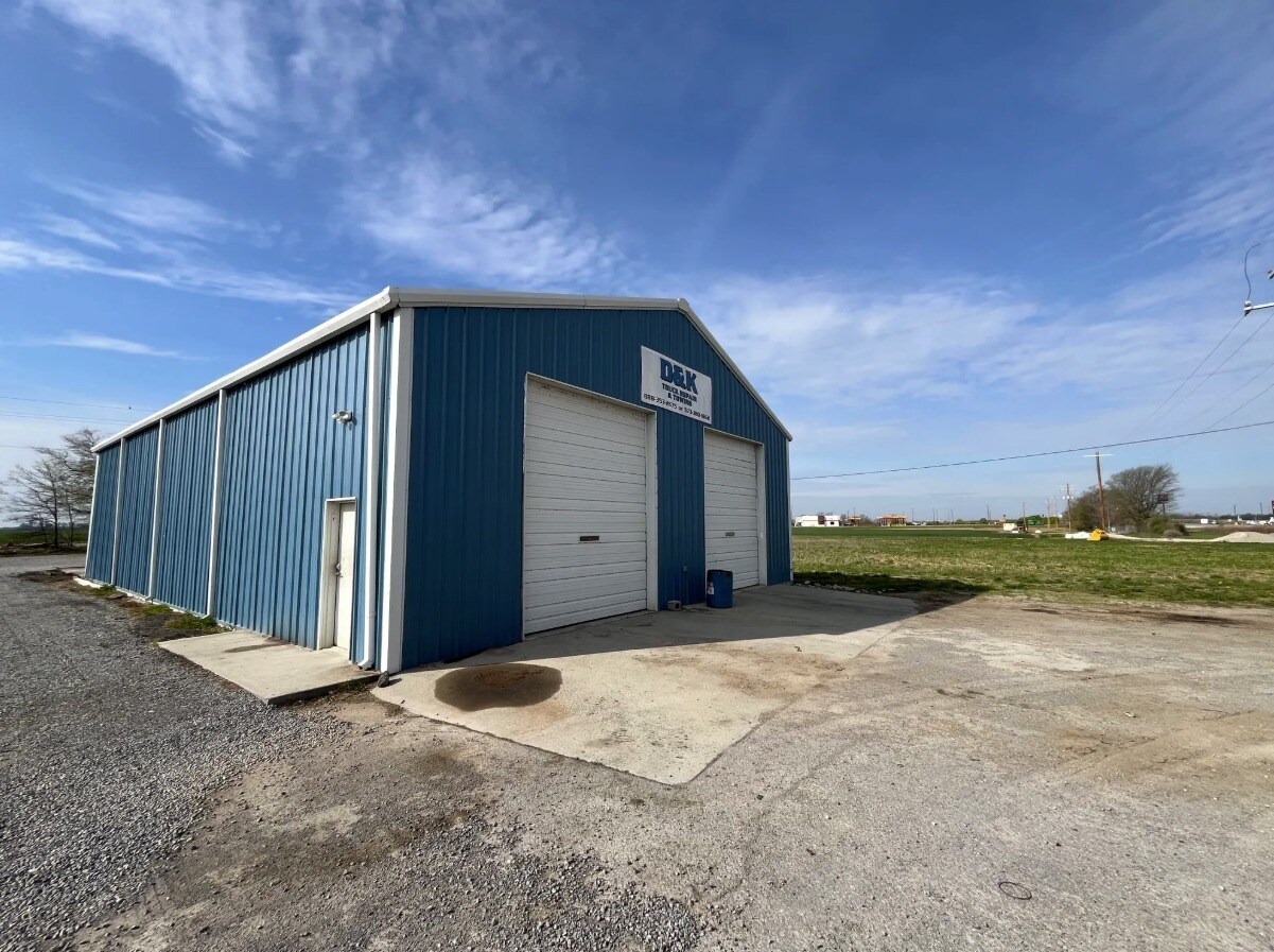 2751 E Marshall St, Charleston, MO à louer Photo du bâtiment- Image 1 de 7