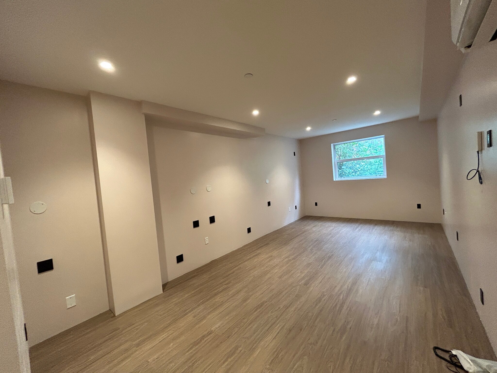 30-17 31st St, Astoria, NY for lease Building Photo- Image 1 of 1