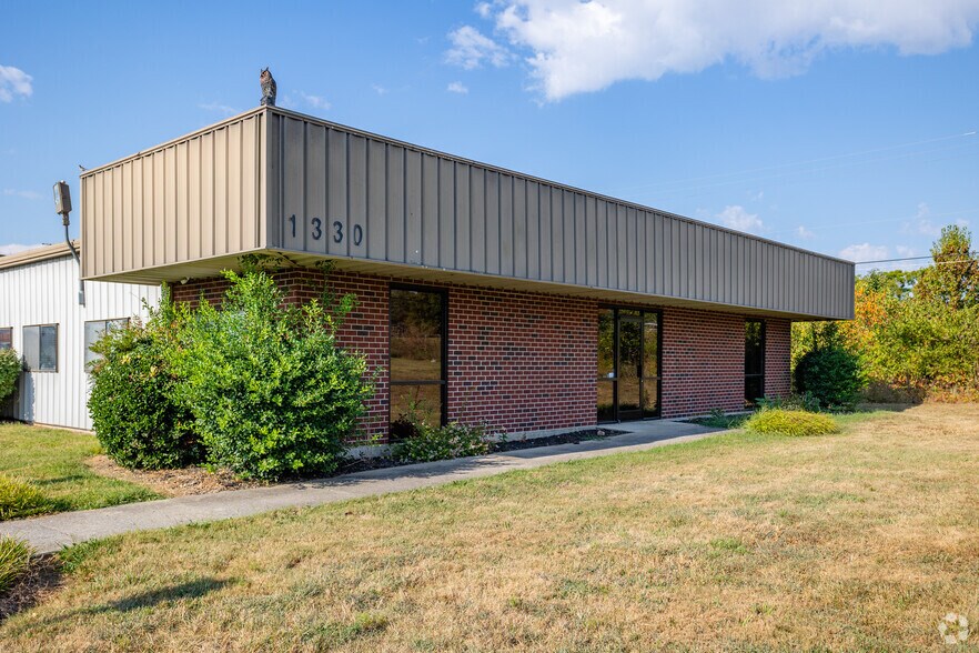 1330 Gateway Dr, Gallatin, TN à vendre - Photo du bâtiment - Image 3 de 6