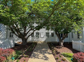 11718 Bowman Green Dr, Reston, VA for lease Building Photo- Image 2 of 7