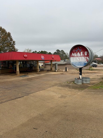 1010 State Highway 21 W, San Augustine, TX à vendre - Photo du bâtiment - Image 3 de 17