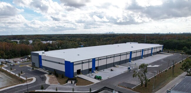 Plus de détails pour 15157 US Hwy 441, Delray Beach, FL - Industriel à louer