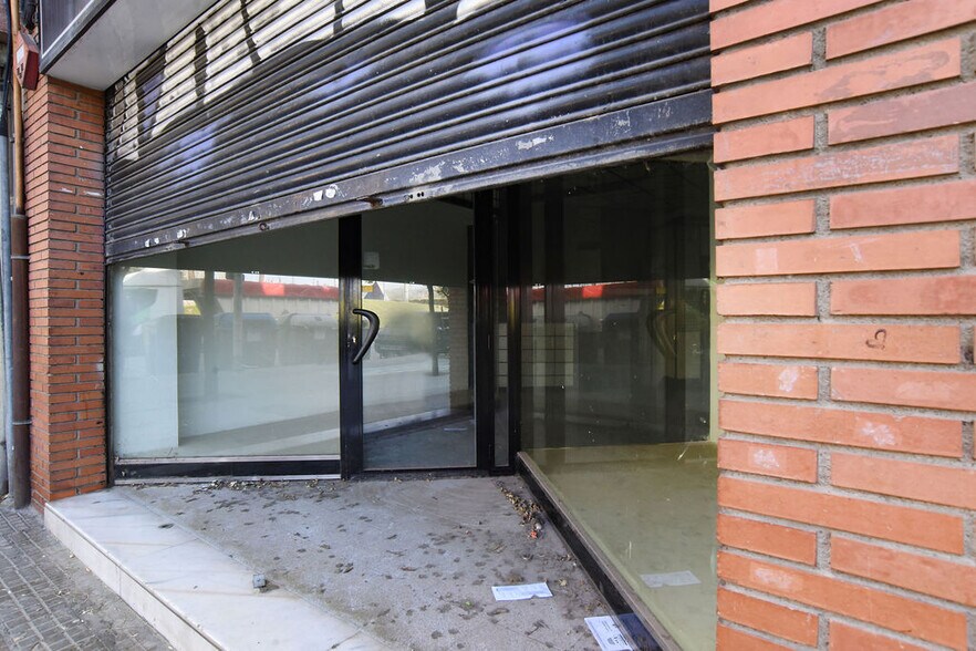 Multifamily in Santa Coloma de Gramenet, Barcelona for sale - Building Photo - Image 2 of 2