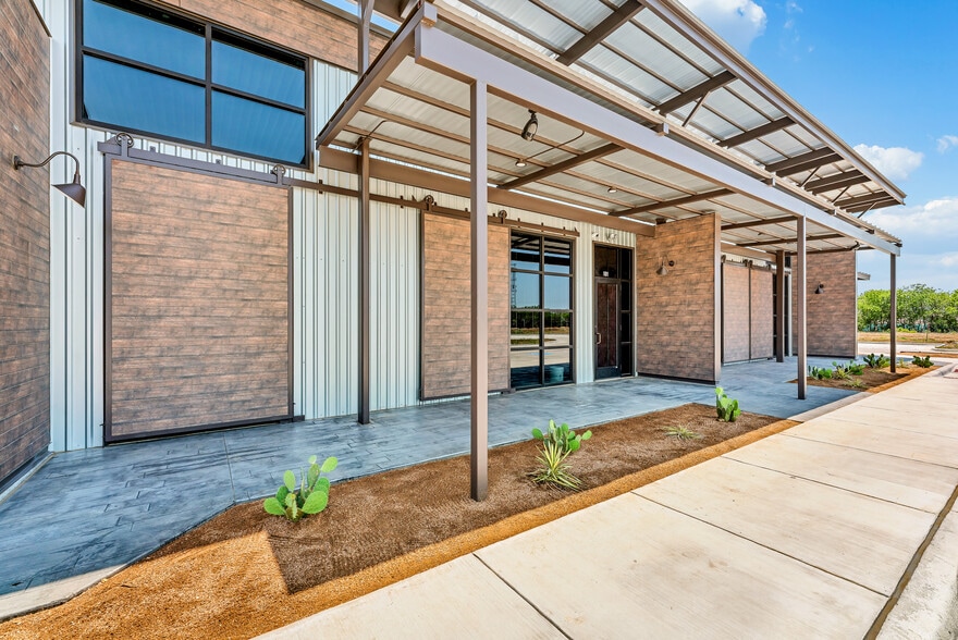 17516 Matany Rd, Justin, TX for lease - Building Photo - Image 3 of 23