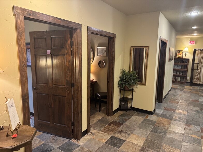 1830 Shelby Ln, Fayetteville, AR for lease - Building Photo - Image 3 of 13