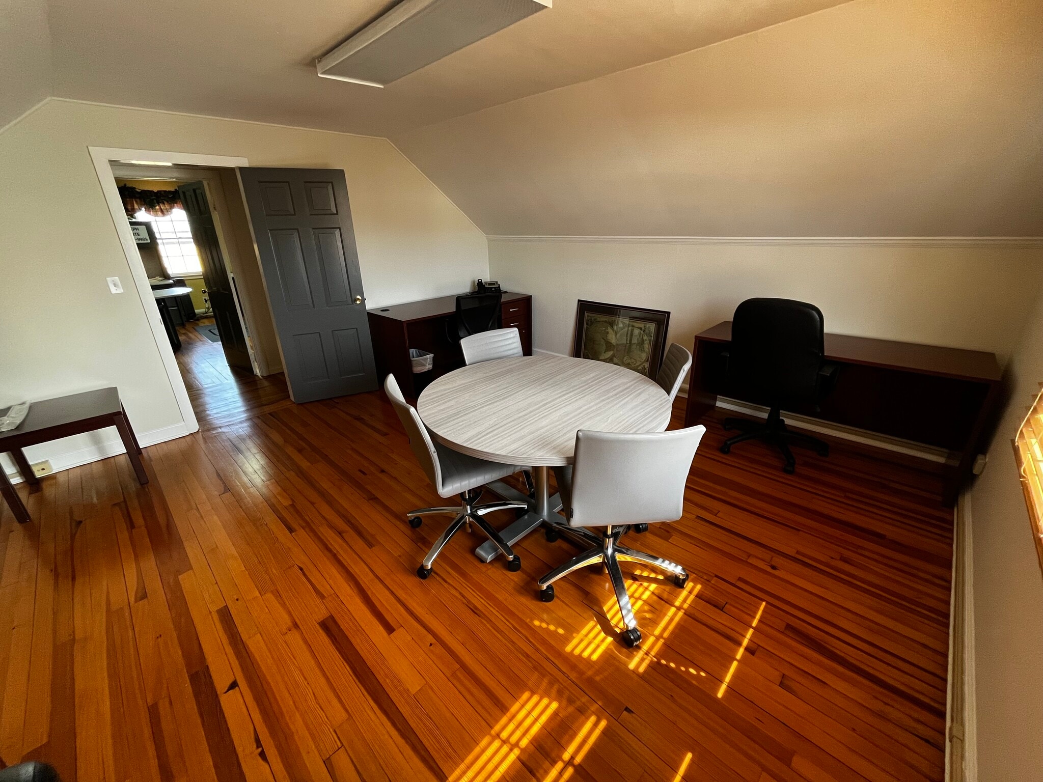 142 Queen St, Southington, CT for sale Interior Photo- Image 1 of 3