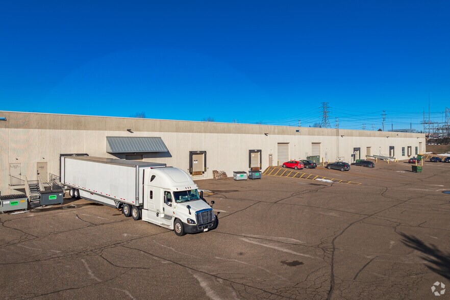 7003 W Lake St, Saint Louis Park, MN à louer - Photo du bâtiment - Image 3 de 7