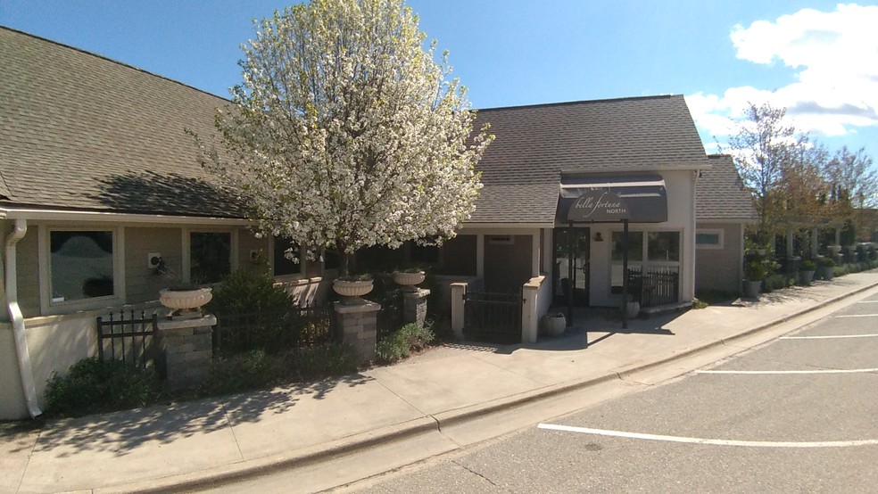 104 Main St, Lake Leelanau, MI for sale - Building Photo - Image 1 of 1