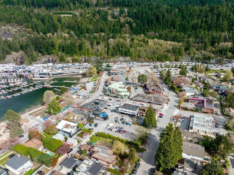 6417 Bruce St, West Vancouver, BC à vendre - Aérien - Image 3 de 3