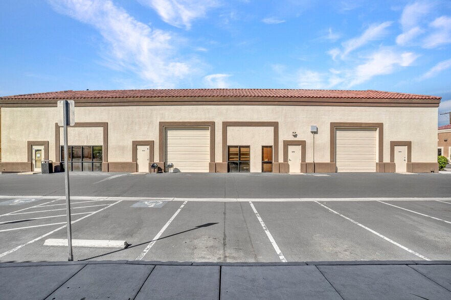 3672-3674 N Rancho Dr, Las Vegas, NV à vendre - Photo du bâtiment - Image 2 de 10
