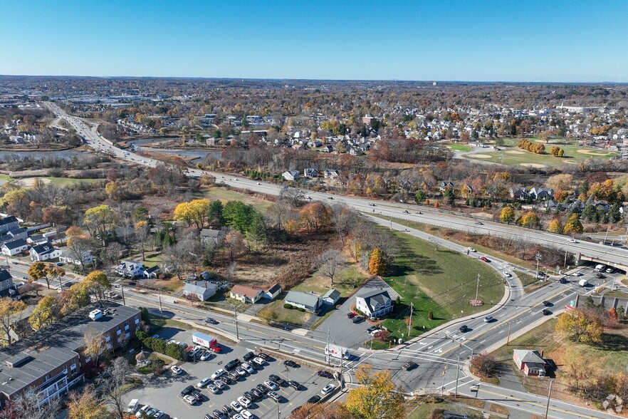 55 Liberty St, Danvers, MA à vendre - Photo du b timent - Image 3 de 17