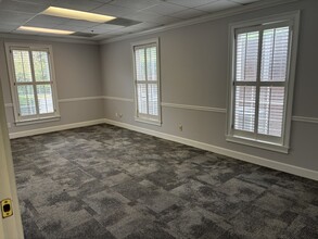 7000 Peachtree Dunwoody Rd NE, Atlanta, GA à louer Photo intérieure- Image 1 de 13