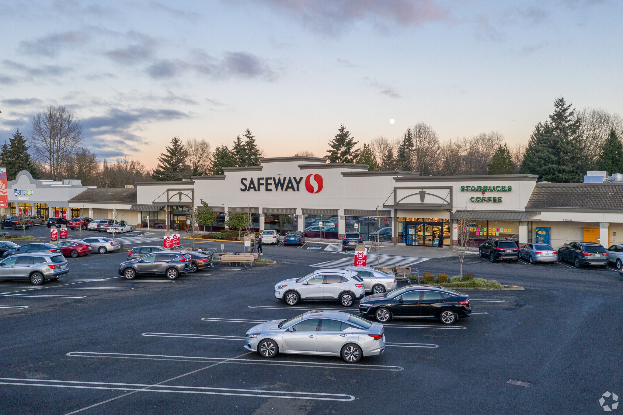 17106-17262 NE Redmond Way, Redmond, WA for lease Primary Photo- Image 1 of 29