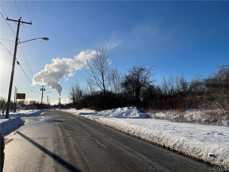 101 Mitchell St, Oswego, NY for sale - Building Photo - Image 2 of 9