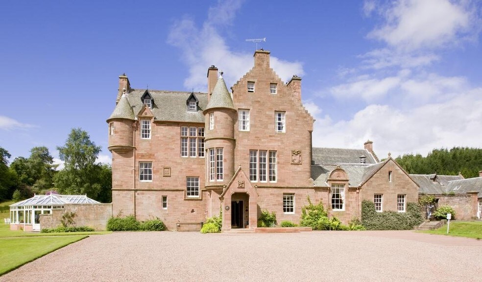 Edinburgh Rd, Peebles à vendre - Photo du bâtiment - Image 2 de 28