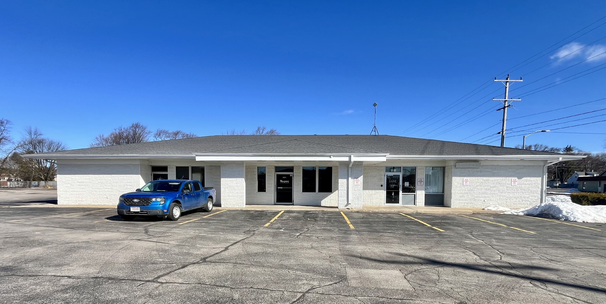 2501 S Oneida St, Appleton, WI for lease Building Photo- Image 1 of 1