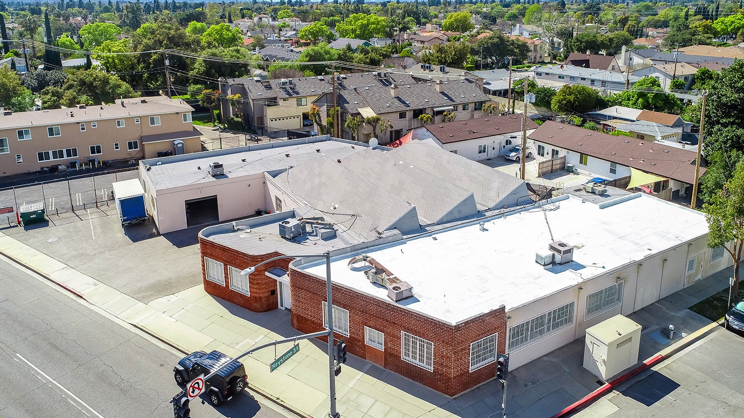2101 W Olive Ave, Burbank, CA for sale Primary Photo- Image 1 of 13