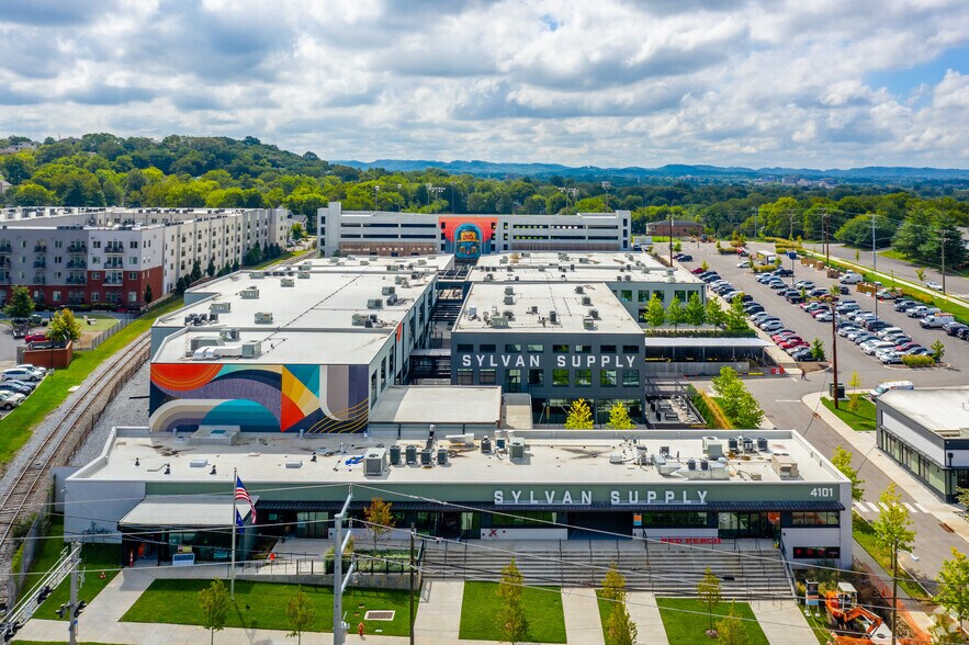 4101 Charlotte Ave, Nashville, TN à louer - Aérien - Image 3 de 10