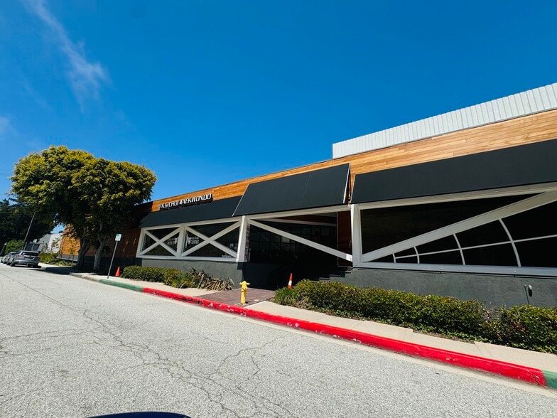 5-46 Peninsula Ctr, Rolling Hills Estates, CA for lease - Building Photo - Image 2 of 2