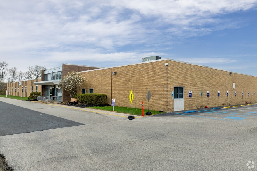 500 Maryland Dr, Fort Washington, PA à louer - Photo principale - Image 1 de 5