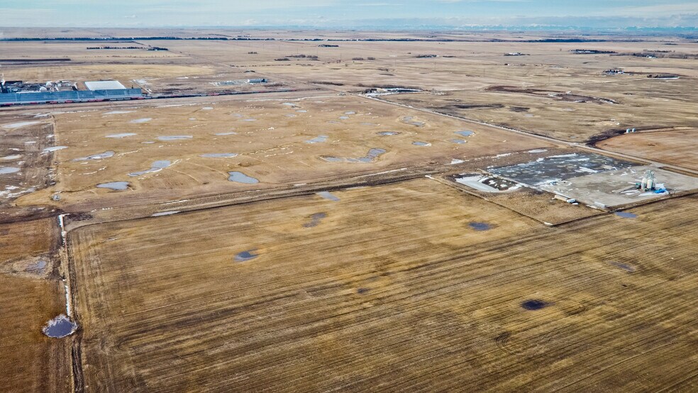 Range Road 270, Dalemead, AB à vendre - Photo du bâtiment - Image 2 de 2
