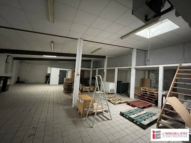 Retail in Lorient for sale - Interior Photo - Image 3 of 3