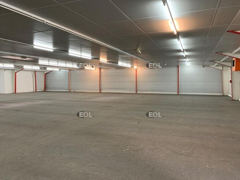 6 Rue Du Général John Wood, Bain-de-Bretagne for lease - Interior Photo - Image 2 of 3