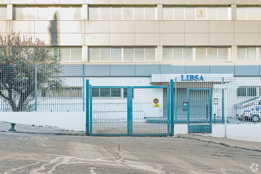 Calle San Rafael, 4, Alcobendas, Madrid à louer - Photo du bâtiment - Image 2 de 4