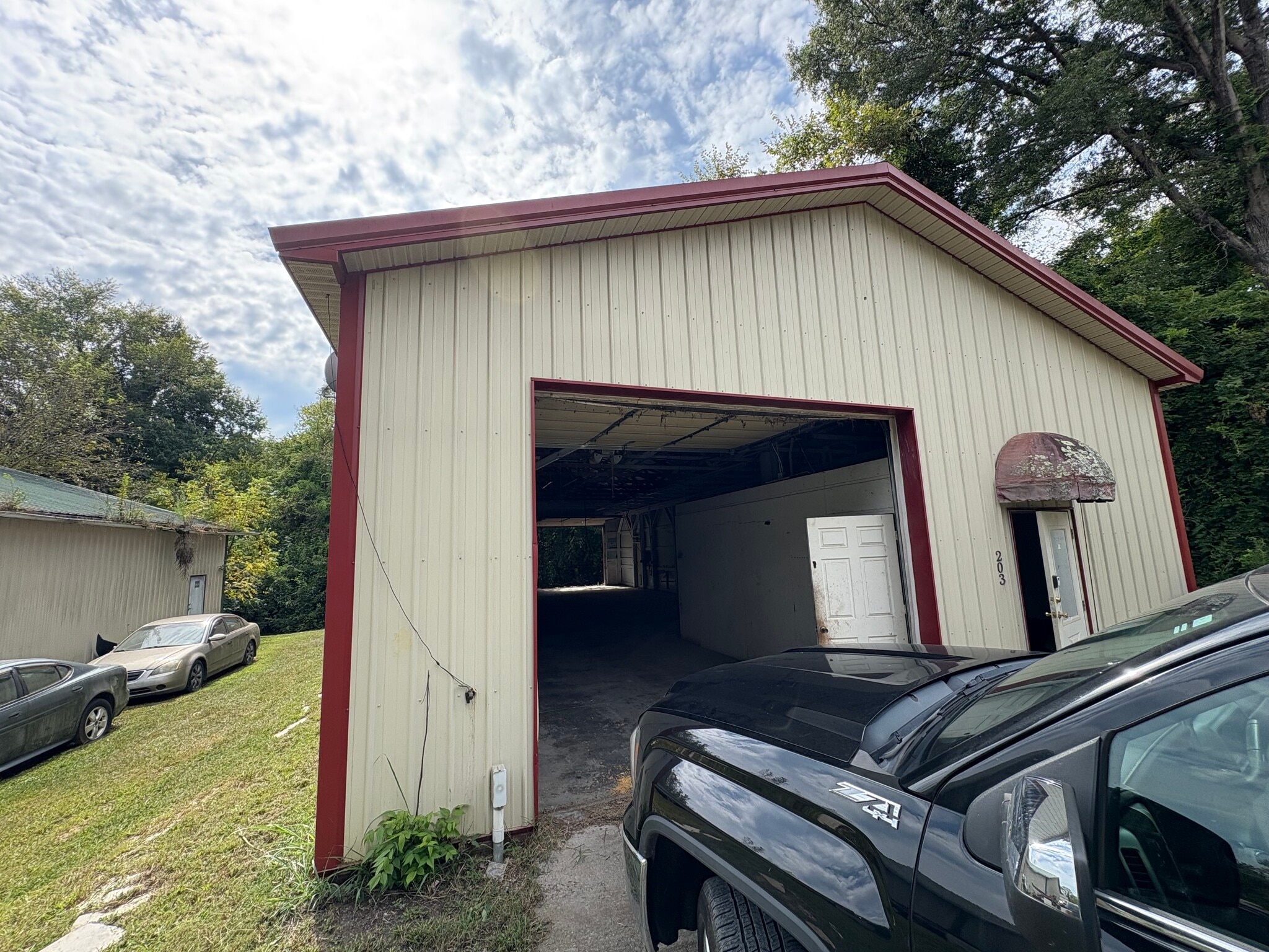 203 E Harrison St, Salisbury, NC for lease Interior Photo- Image 1 of 4