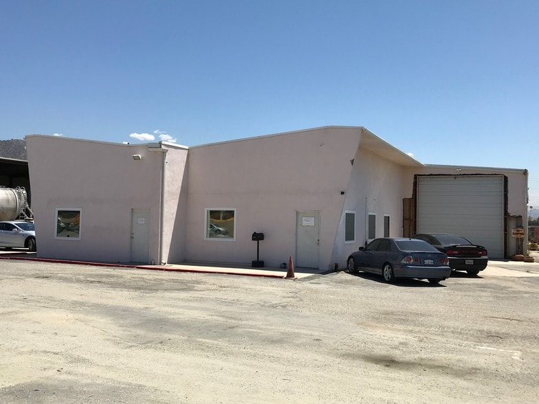 501 W Foothill Blvd, Azusa, CA for lease - Building Photo - Image 3 of 7