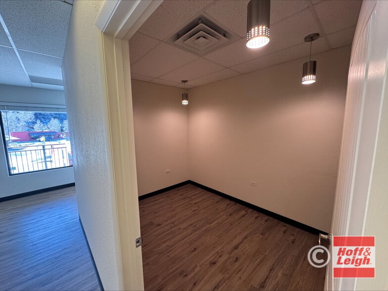 1800 Colorado Blvd, Idaho Springs, CO for lease - Interior Photo - Image 2 of 8