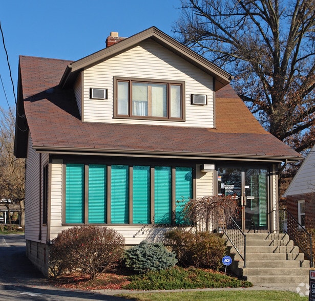 6112 Benneville St, Cincinnati, OH à vendre - Photo du bâtiment - Image 2 de 27