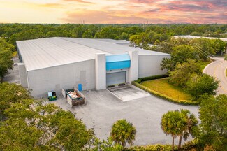 Plus de détails pour 541 NW Interpark Pl, Port Saint Lucie, FL - Industriel à vendre