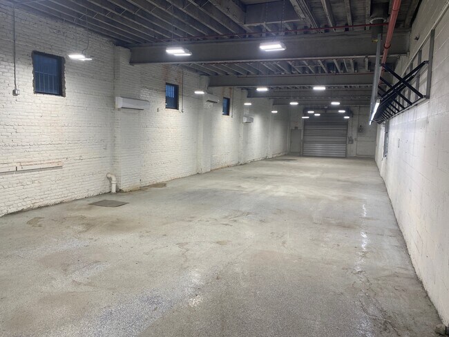 Plus de détails pour 180 Morgan Ave, Brooklyn, NY - Industriel à louer