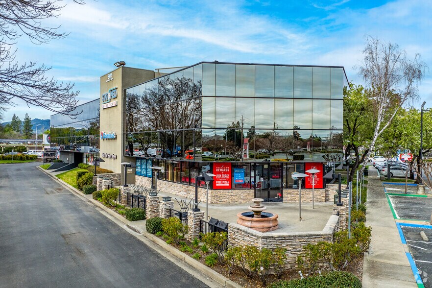 901 Sunvalley Blvd, Concord, CA for lease - Building Photo - Image 2 of 5