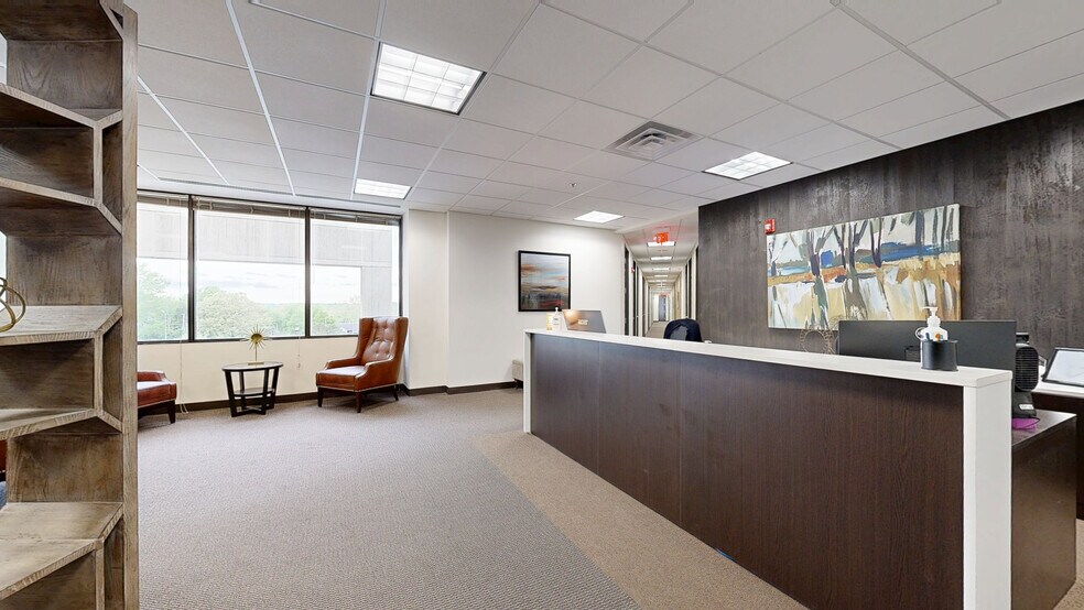 800 E 101st Ter, Kansas City, MO à louer - Numérisation 3D de Matterport - Image 3 de 29