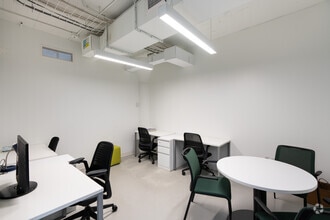 31-00 47th Ave, Long Island City, NY for lease Interior Photo- Image 2 of 3