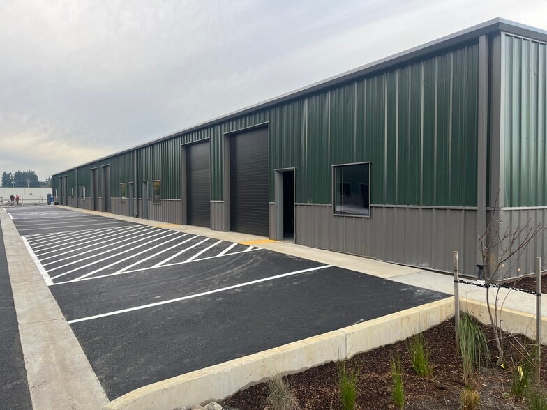 7110 NE 43rd Ave, Vancouver, WA for sale - Building Photo - Image 3 of 8