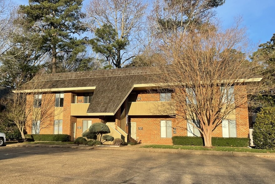 1080 Laskin Rd, Virginia Beach, VA à louer - Photo du bâtiment - Image 2 de 6