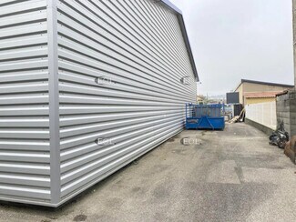 Plus de détails pour Local d'activités à louer