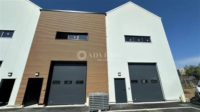 Flex in Bagnolet for lease Building Photo- Image 1 of 6