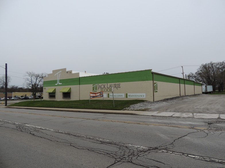 1828 S Anthony Blvd, Fort Wayne, IN for sale - Building Photo - Image 2 of 14