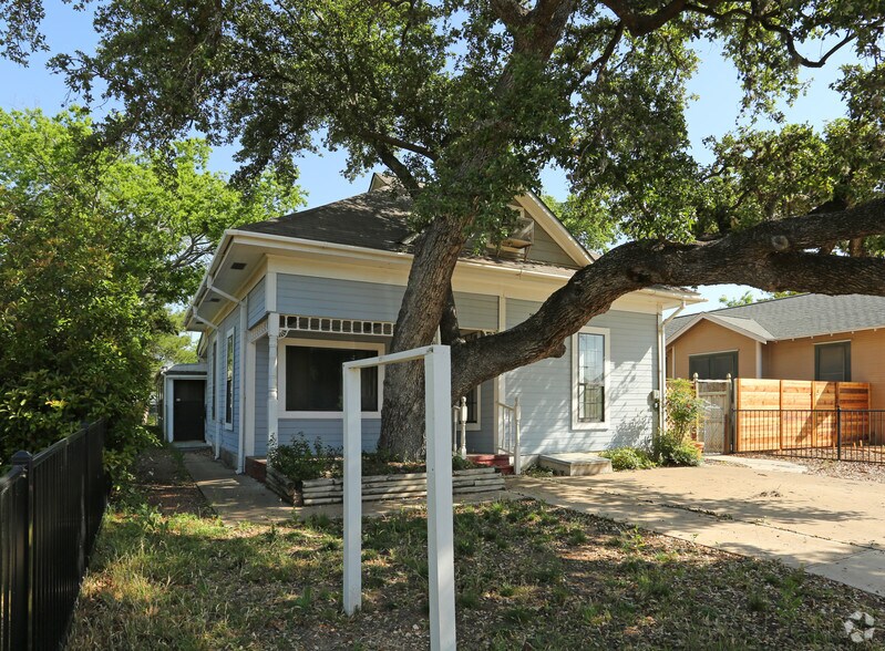 306 W Main Ave, Round Rock, TX à vendre - Photo du bâtiment - Image 2 de 14