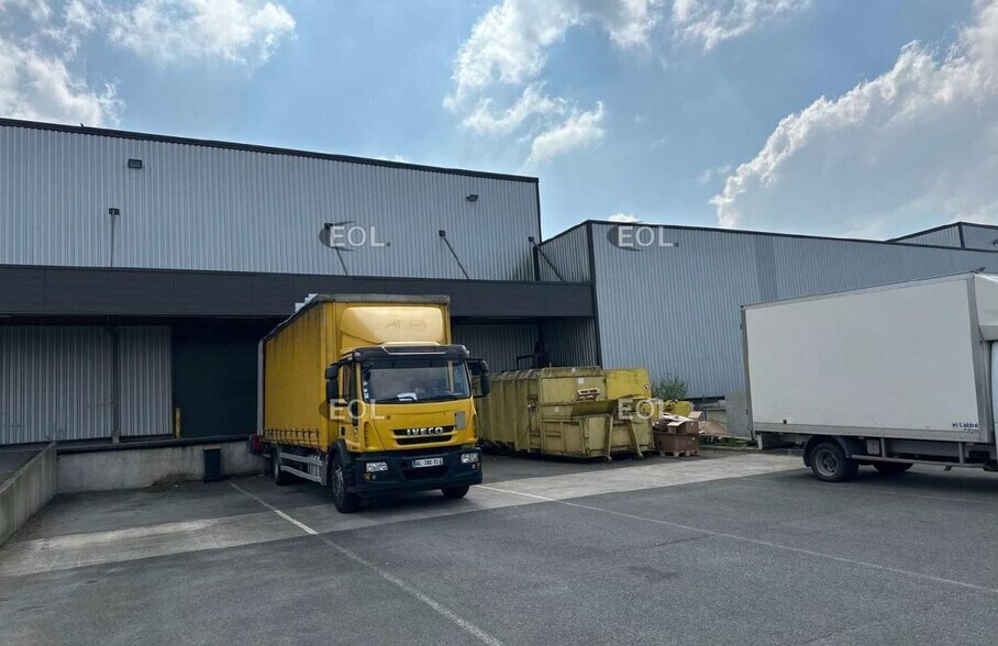 Flex dans Louvres à louer - Photo du bâtiment - Image 2 de 8