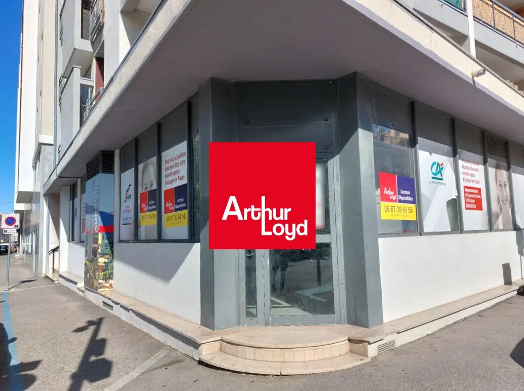 Commerce de détail dans Aubagne à louer Photo du bâtiment- Image 1 de 8