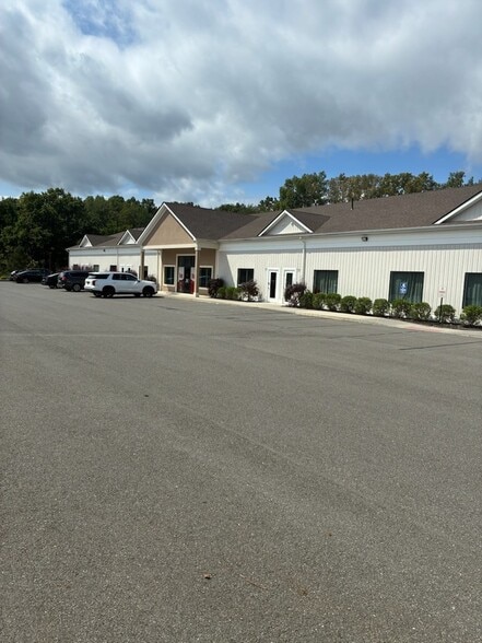 153 Temple Hill Rd, New Windsor Township, NY for lease - Building Photo - Image 3 of 3